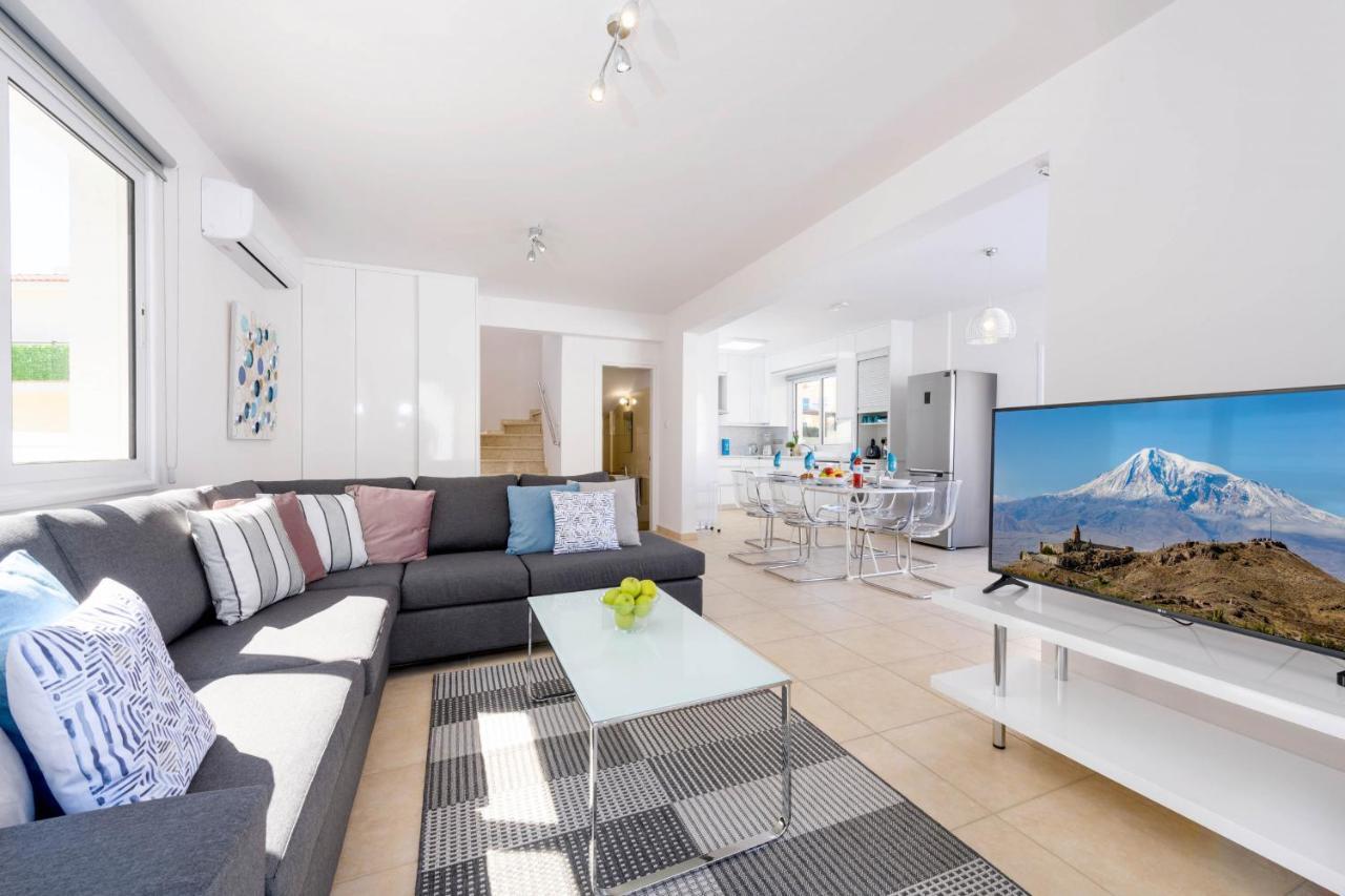 Villa Elaine Protaras Eksteriør billede